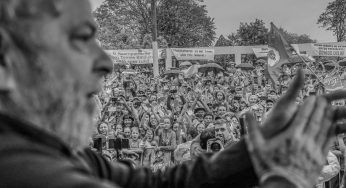 Lula: “Se pensam que com pedras e tiros vão abalar minha disposição de lutar, estão errados”
