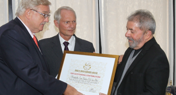 Lula recebe homenagem da Câmara de Comércio Dinamarquês-Brasileira