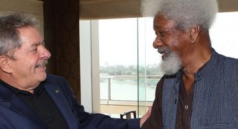 Ex-presidente se encontra com Wole Soyinka, único africano negro Nobel de Literatura