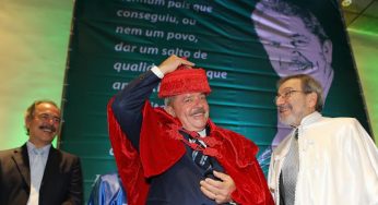 Estudantes homenageiam Lula na UFABC