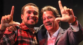 “A educação mudou minha vida. Minha mãe com 59 anos se formou em Serviço Social pelo FIES”, contou prounista a Haddad