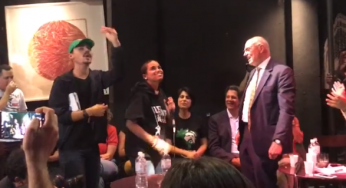 Em encontro com prounistas, rappers homenageiam Suplicy