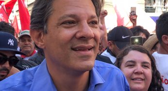Haddad, em Curitiba: após as retiradas de direitos sociais e trabalhistas, agora eles comprometem a democracia
