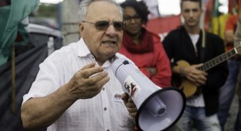 Lula diz a padre em visita: “Nada acontece sem luta”