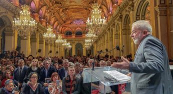 Lula em Paris: Sofrimento do povo brasileiro é resultado de ataques à democracia no país