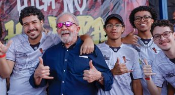 Lula defende voto jovem para ajudar a mudar a história do Brasil