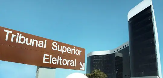 Coligação ajuíz 15 ações no TSE contra fake news