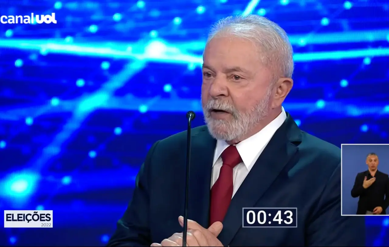 Lula diz que o Brasil precisa combater o desmatamento