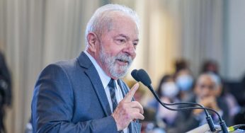 A democracia tem que ser respeitada e levada a sério, diz Lula