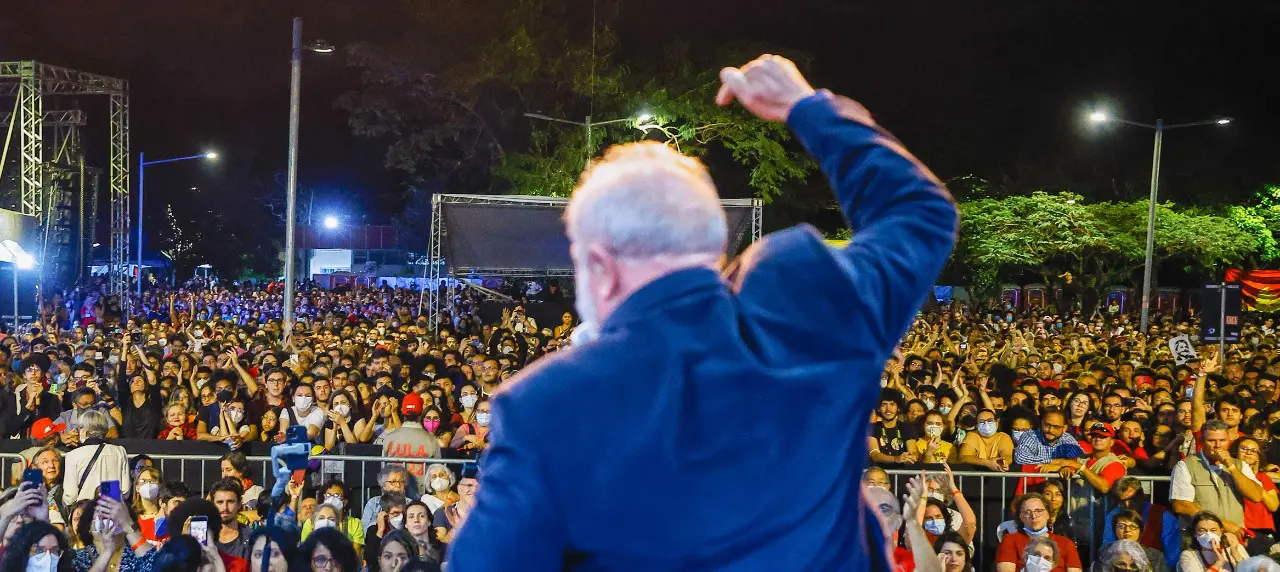 Lula: “Mudou a cor da universidade e precisa mudar mais”