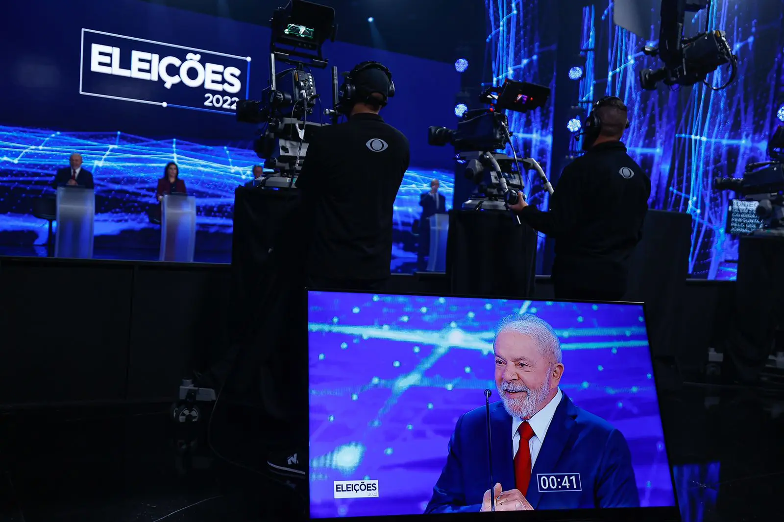 Lula no estúdio da Bandeirantes durante debate