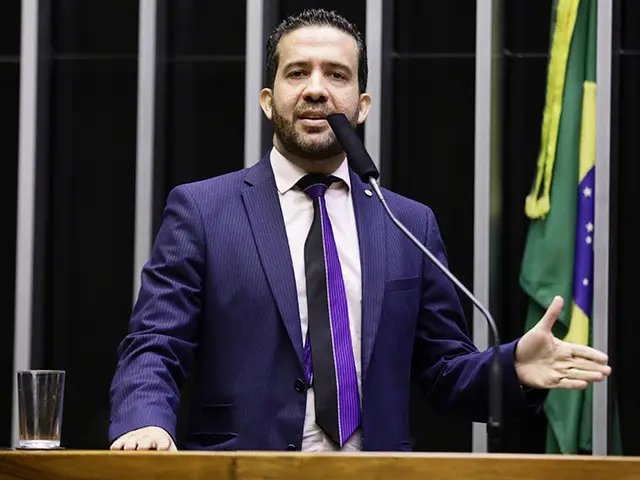 O deputado federal André Janones