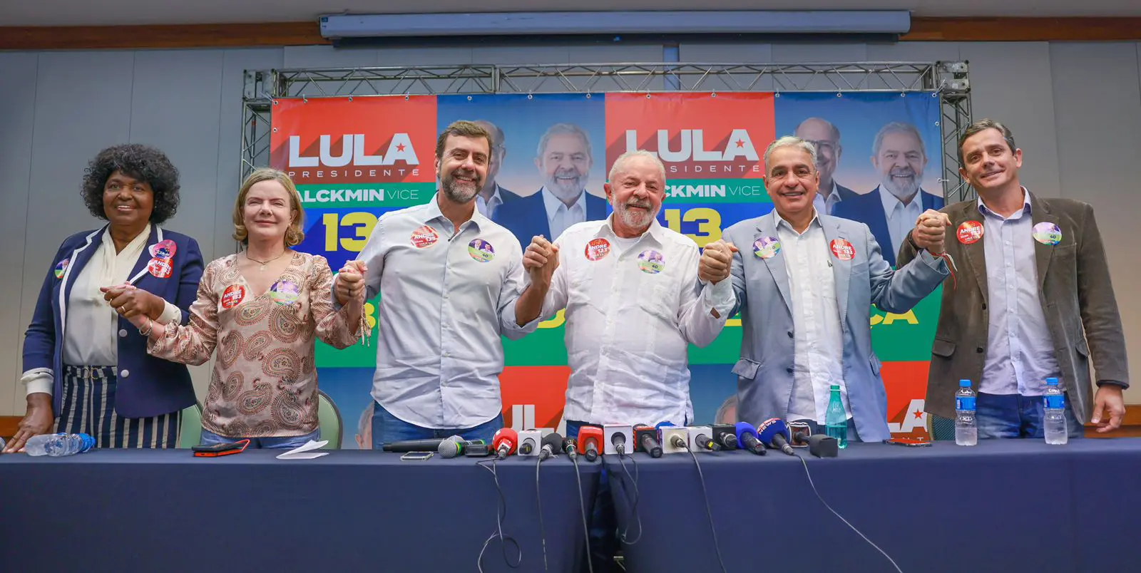 Lula diz que votar é cumprir um dever cívico