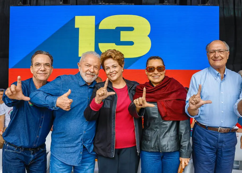 Governos do PT foram responsáveis pelo crescimento de Santa Catarina