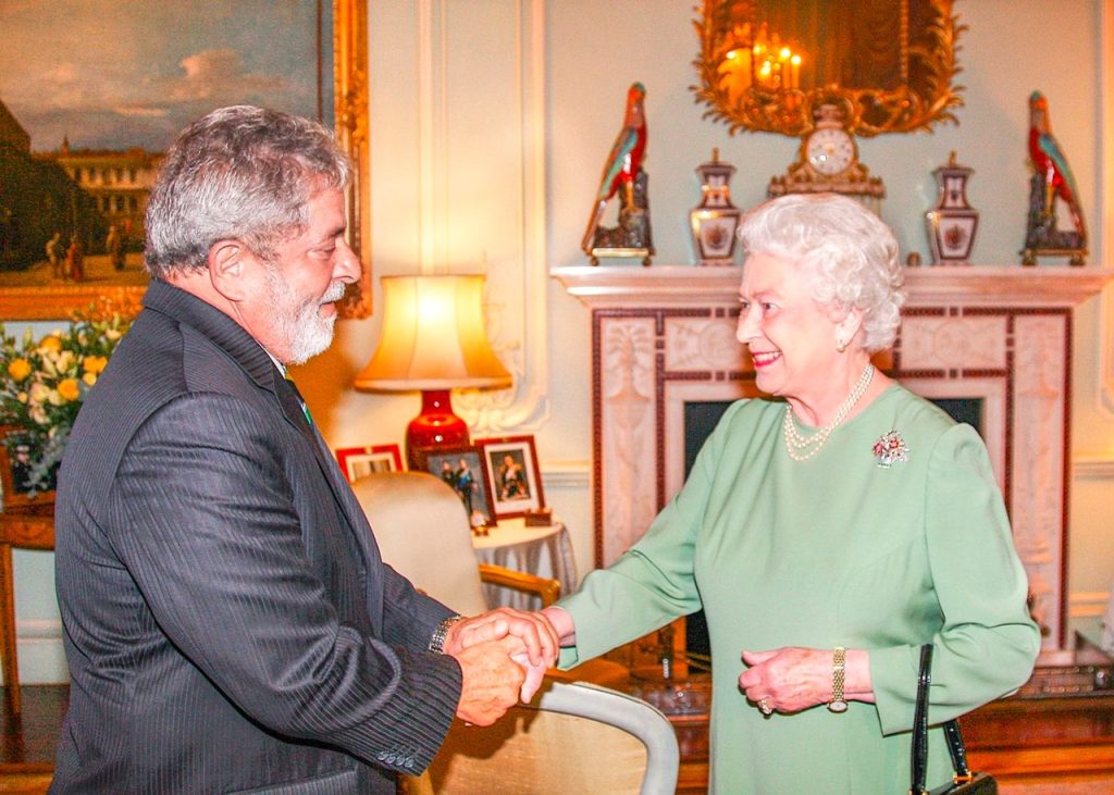 Nota de pesar do ex-presidente Lula pelo falecimento da rainha Elizabeth II