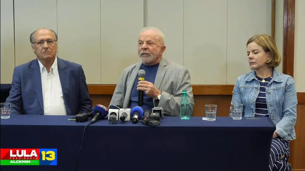 Lula lamenta assassinato de apoiador do PT