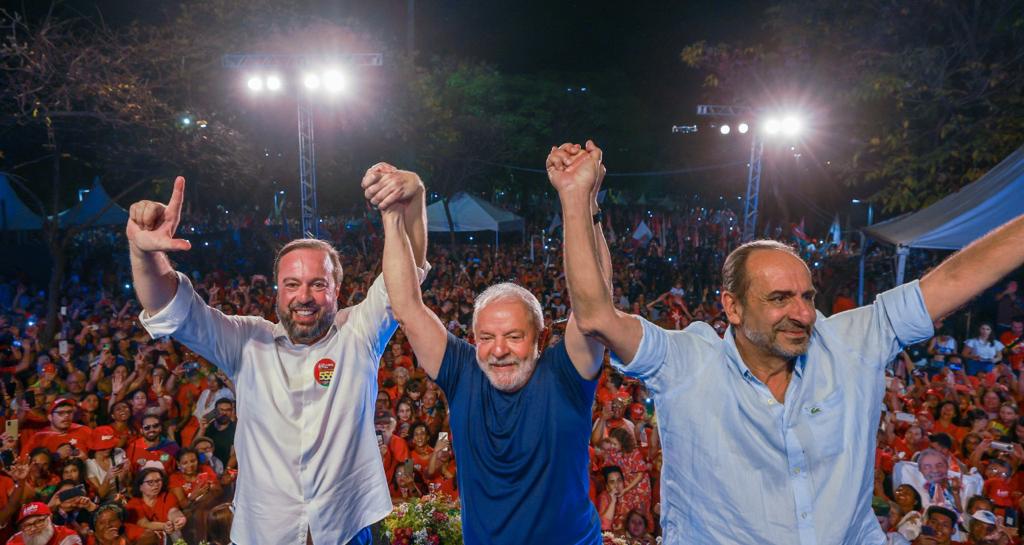 Em Minas, Lula diz que vai cuidar das cidades, dos estados e, sobretudo, do povo