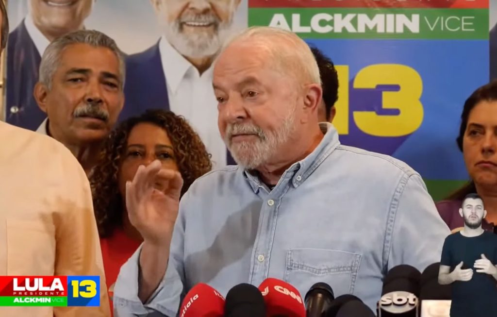 Lula: é preciso adequar a relação entre trabalho e capital ao século XXI