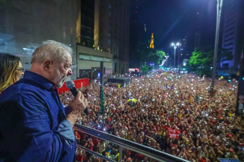 Presidente italiano cumprimenta Lula