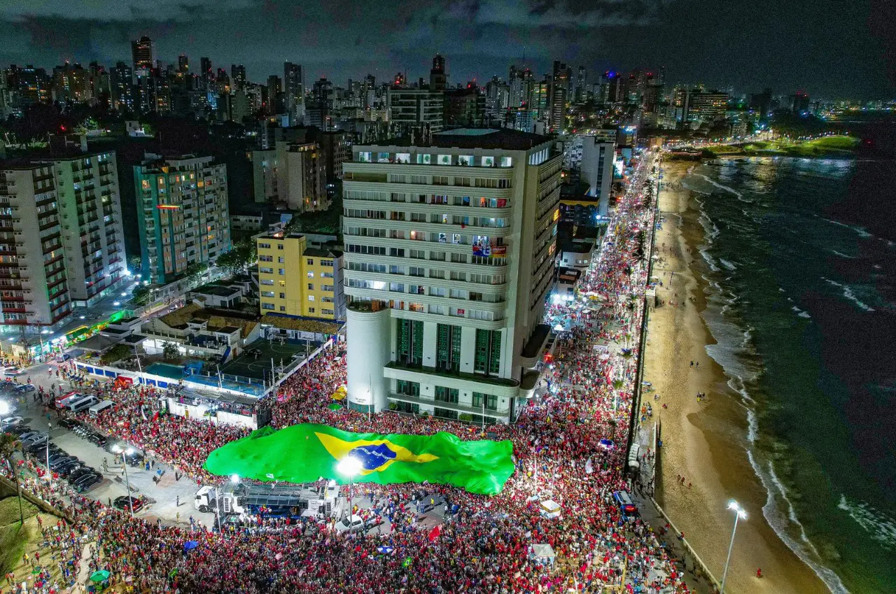 Lula diz que quem ganha até R$ 5 mil será isento do Imposto de Renda