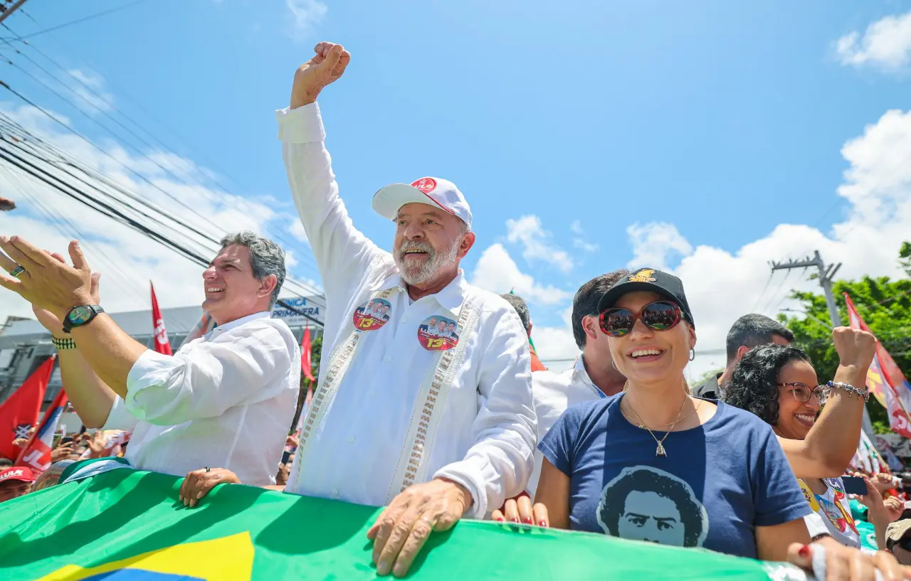 Em Aracaju, Lula defende igualdade salarial entre homens e mulheres