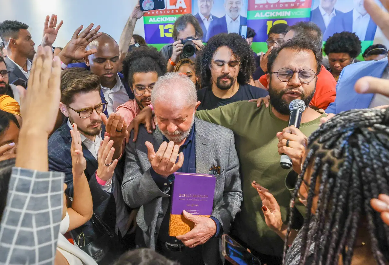 Lula a evangélicos: "Respeito a dedicação e o amor com que realizam suas missões"