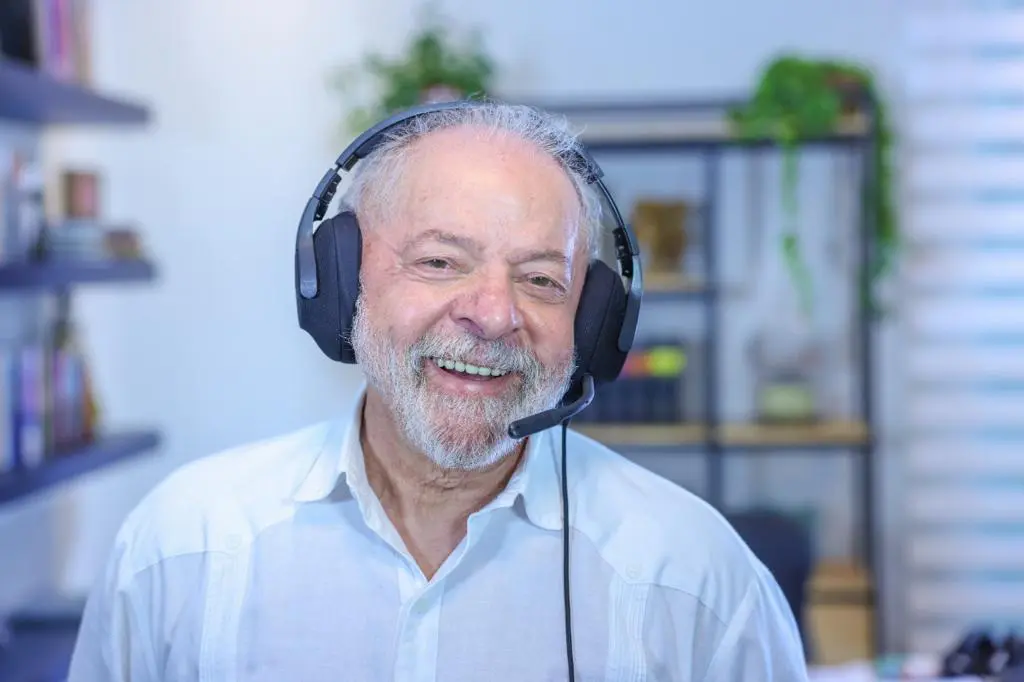 Lula deu entrevista à rádio Tupi do Rio de Janeiro