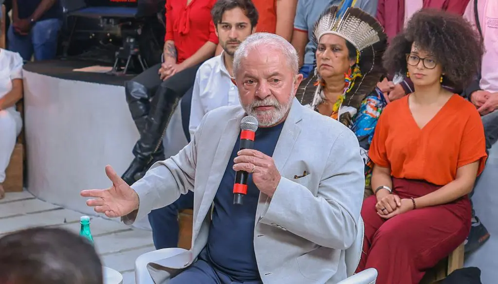 Lula diz que salário mínimo voltará a ter aumento real