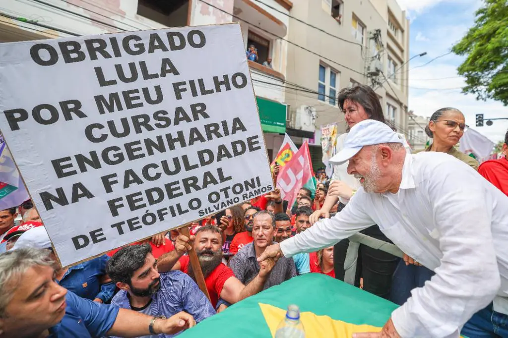 Lula vai concluir Hospital Universitário na região de Teófilo Otoni