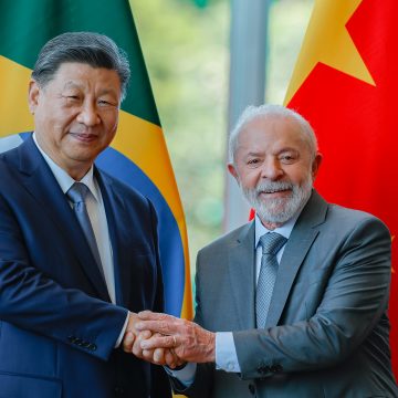 Lula trata de geopolítica e ampliação de mercados em telefonema com o presidente da China, Xi Jinping