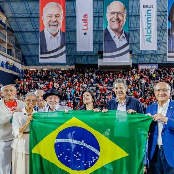 Lula destaca legado de Haddad e afirma que eleição será decidida entre história e fake news