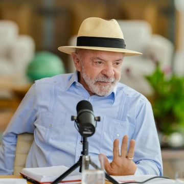 Lula defende vacinação e combate à desinformação: “Com doença a gente não brinca”