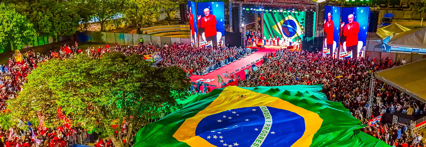 Lula em ato em Brasília